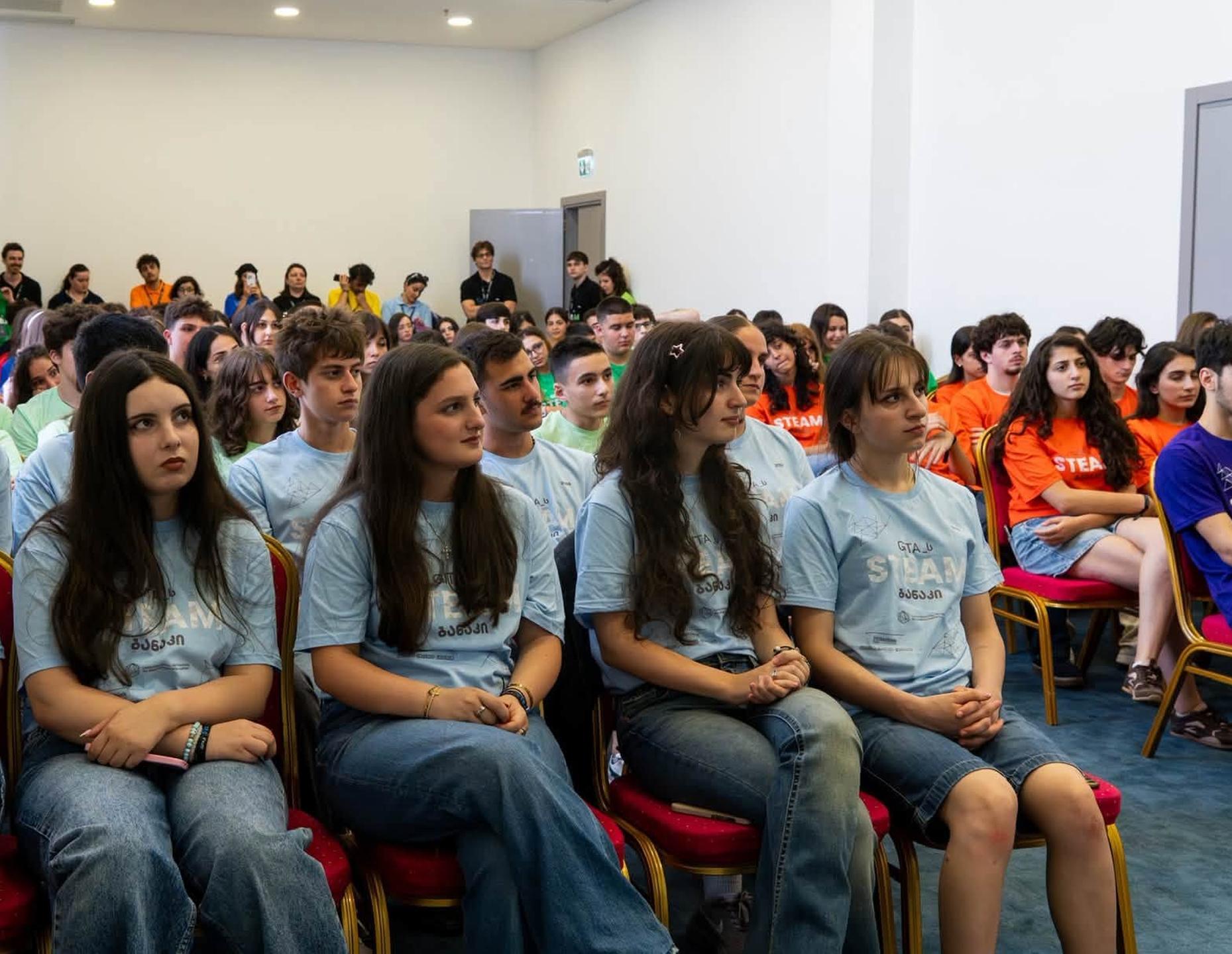 STEAM ბანაკი