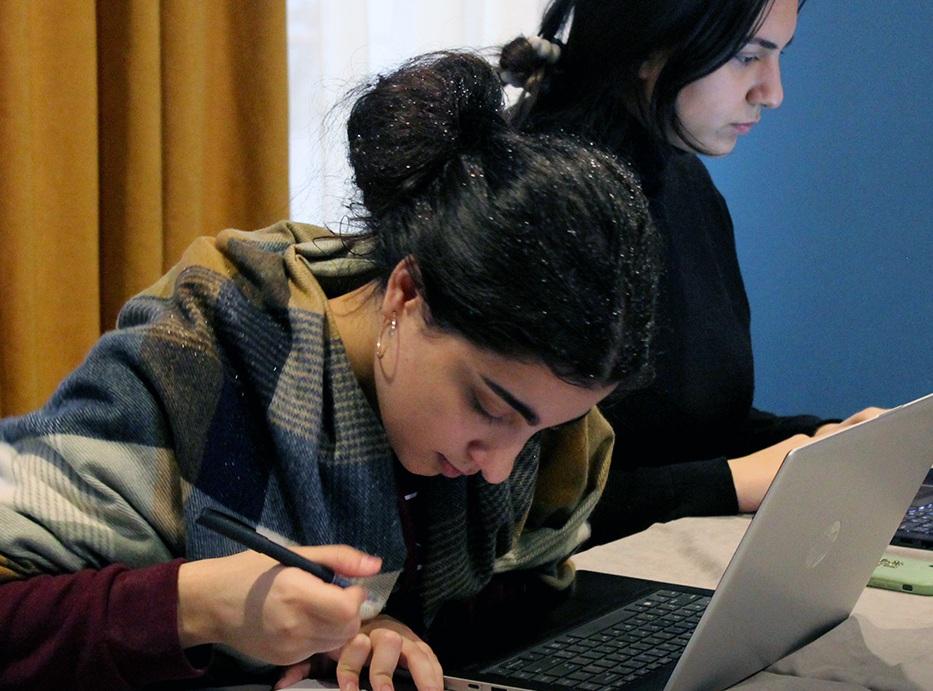 საქართველოს უნივერსიტეტის სტუდენტებისთვის მოეწყო ტექნოლოგიური ბანაკი კურორტ ცემში