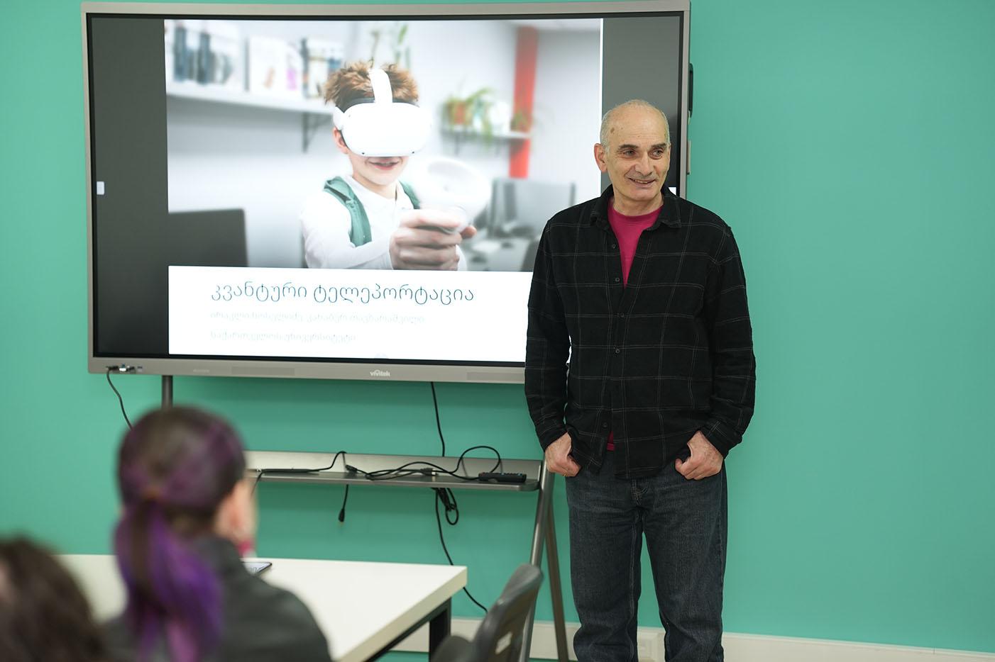 ბაქსვუდის სკოლის უფროსკლასელები საქართველოს უნივერსიტეტის მეცნიერებისა და ტექნოლოგიების სკოლას ესტუმრნენ